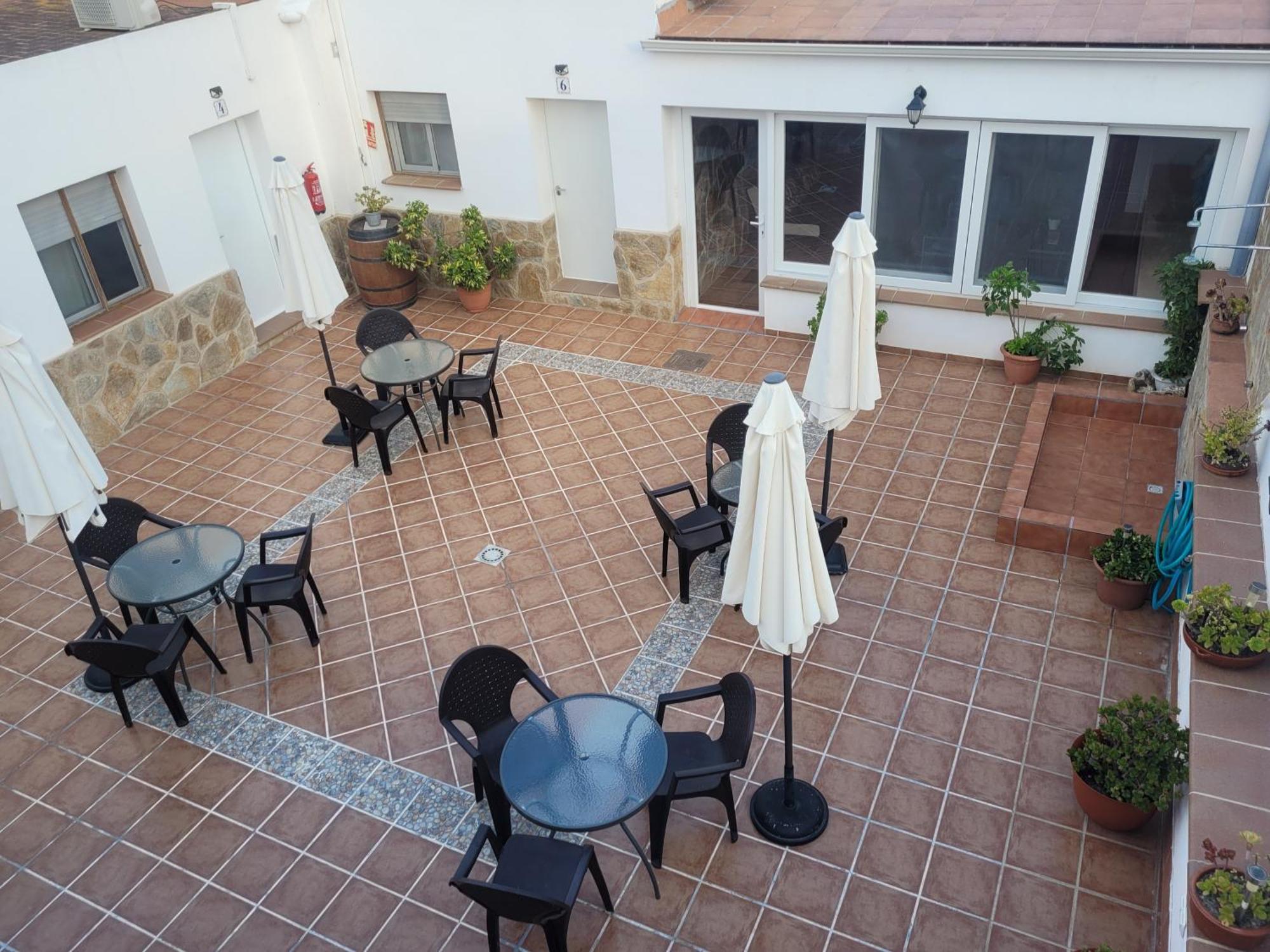 La Llar De Laura Guest House El Poble Nou del Delta Bagian luar foto