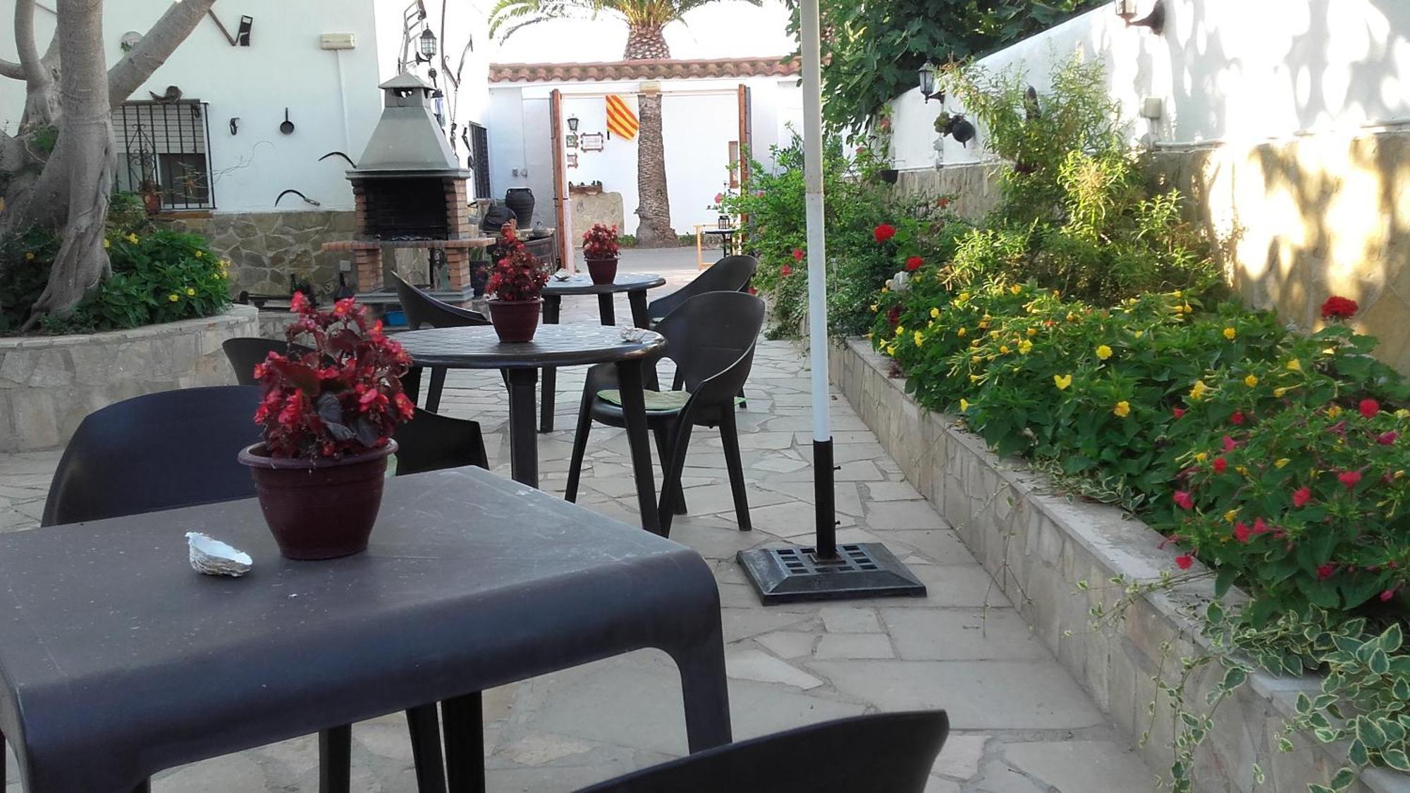 La Llar De Laura Guest House El Poble Nou del Delta Bagian luar foto